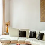Chic Parisian Flat * 파리