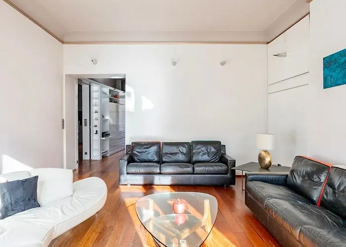 Chic Parisian Flat דירה
